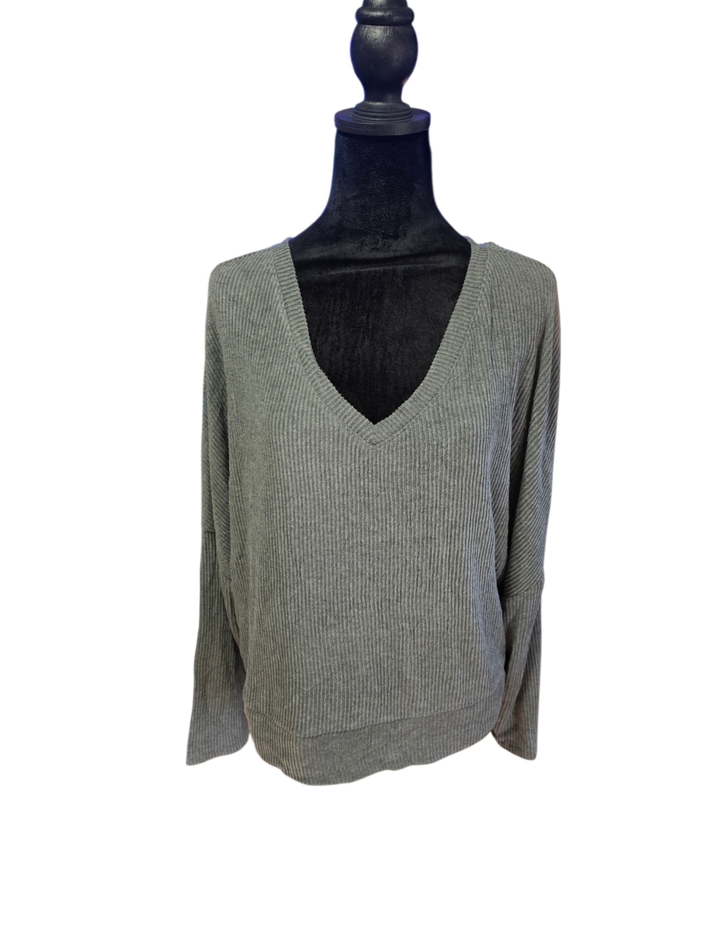 Auden Gray Ribbed V-Neck Sweater